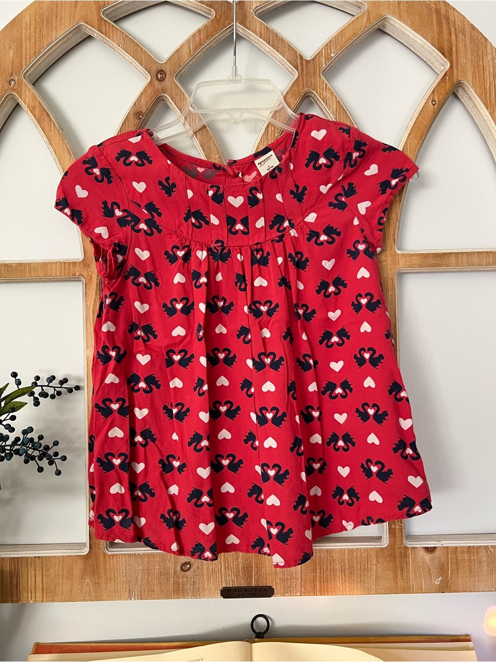 5/$20 SALE ❤️Girls' light Red Heart Print Short-Sleeve Top